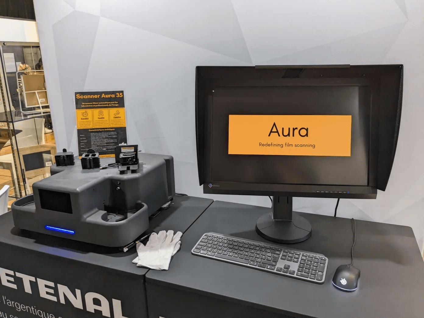 初期の実働プロトタイプ。出典：Aura Labs